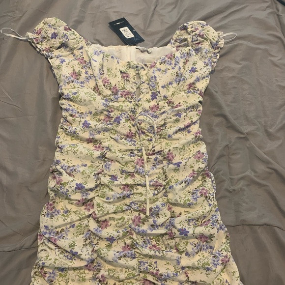 Fashion nova “let’s get brunch floral mini dress” - Picture 5 of 7